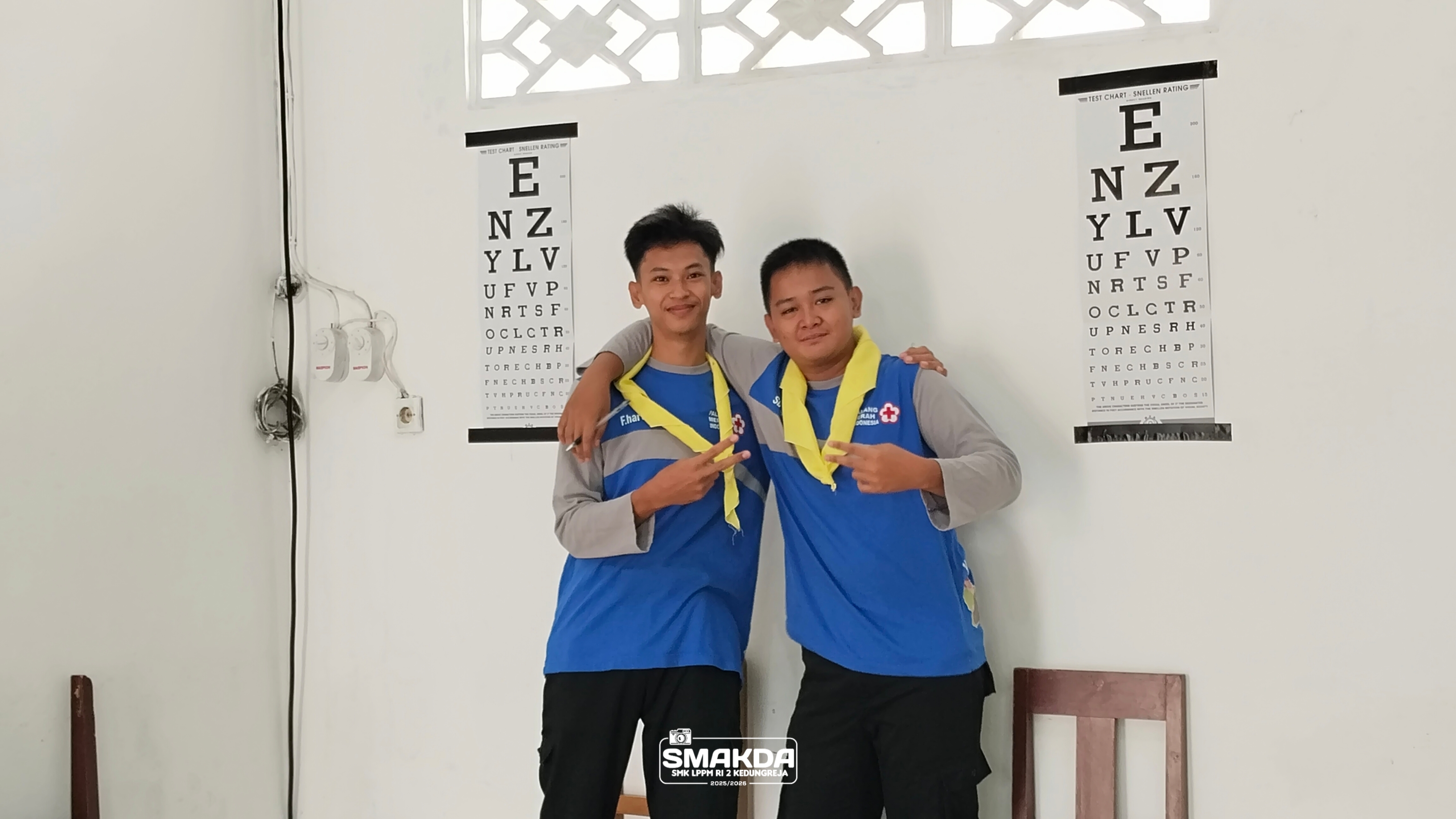 Anggota PMR berfoto bersama setelah pelatihan
